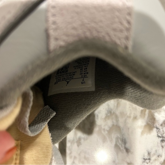 NEW IN BOX Air Jordan 4 Retro SE Craft ‘Photon Dust’ - Picture 9 of 10